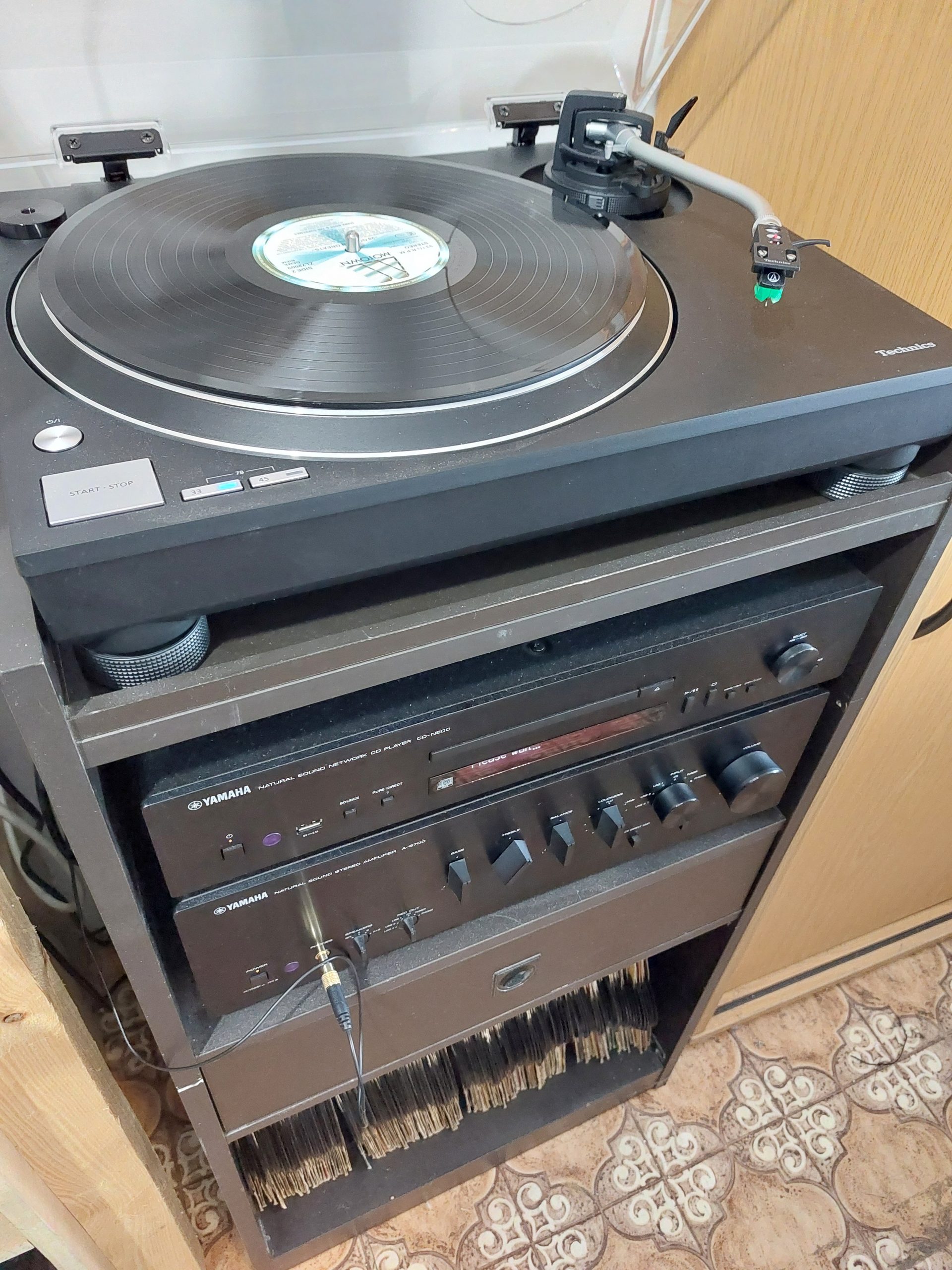 Stereoanlage Yamaha mit Techics Plattenspieler